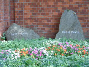 Berühmte Frauen - Friedhofsführung Dorotheenstädtischer Friedhof