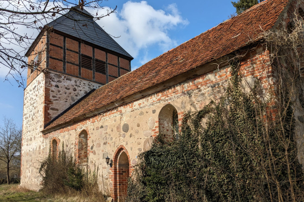 Ev. Kirche Tacken