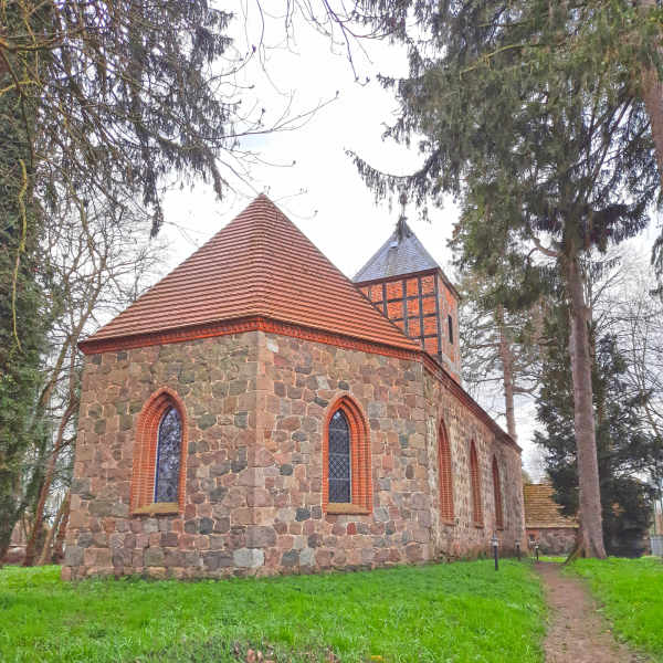 Ev. Kirche Berge